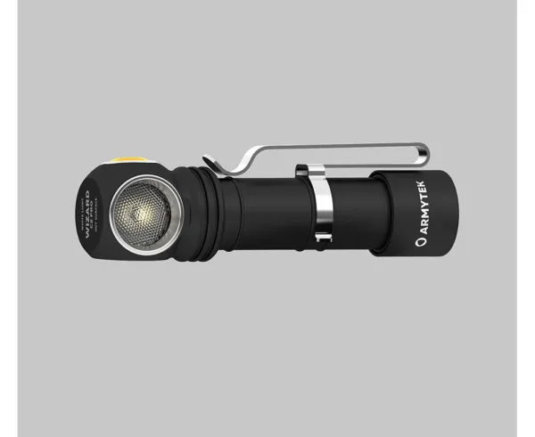 Latarka Armytek Wizard C2 Pro Magnet USB White 3w1 LEGENDARNA LATARKA WIELOFUNKCYJNA JEST TERAZ JESZCZE JAŚNIEJSZA, BARDZIEJ NIEZAWODNA I WYGODNIEJSZAWizard C2 Pro — pierwsza latarka wielofunkcyjna w zaktualizowanej linii Armytek.Idealne rozwiązanie dla osób poszukujących mocnej wielofunkcyjnej latarki do stałego zawodowego i codziennego użytku.Ten model wyróżnia się niesamowitą jasnością do 2500 lumenów i zasięgiem światła do 131 metrów. Ładuje się z dowolnego źródła zasilania USB za pomocą magnetycznego kabla USB. Potężny magnes w tylnej obudowie umożliwia przymocowanie latarki do dowolnej metalowej powierzchni.W zestawie wygodna opaska do mocowania na czole oraz klips do przypięcia do ubrania lub plecaka. Wizard C2 Pro jest kompatybilny z mocowaniem do kasku AHM-02 i nadaje się do prac budowlanych.WIZARD C2 PRO — LATARKA WIELOFUNKCYJNA 3 W 1LATARKA CZOŁOWAProsta obsługa jedną ręką, niezawodny uchwyt do mocowania głowie do bieganiaSolidna obudowa bez długich przewodów, zawodnych łącz gumowych i dodatkowych blokadLatarkę można łatwo zamontować, łatwo zdjąć, a po zamocowaniu możemy ją przesuwać aż o 180°Szybko zdejmowany gumowy pierścień zapewnia dodatkowe mocowanieNA KAŻDY DZIEŃKompaktowa obudowaWygodny przycisk bocznySpecjalna matowa anodowana powłoka bez ostrych żłobieńSilny wbudowany magnes i niezawodny stalowy klipsStałe światło bez migotaniaBĘDZIESZ ZASKOCZONY NOWYMI FUNKCJAMI WIZARD C2 PROInnowacyjny system optyczny: przepuszcza więcej światła, zapewnia większy zakres wiązki z wygodnym szerokim światłem.Maksymalna wydajność diody: osiągnęliśmy imponujące 2500 lumenów zamiast 1800 lm w Wizard v3 Pro.Nowa obudowa: zoptymalizowana konstrukcja głowicy dla lepszego odprowadzania ciepła i jasnego światła z dużą ilością lumenów.Zwiększony przycisk boczny: bardziej miękkie i wygodniejsze naciskanie.Zaktualizowana elektronika i oprogramowanie układowe: wydłużone godziny pracy i zwiększona jasność.Prosta kontrola domyślna: łatwa w użyciu od razu po wyjęciu z pudełka, możliwość przejścia na profesjonalne rozszerzone sterowanie z 12 trybami.System podwójnych sprężyn: niezawodny kontakt baterii ze sterownikiem w celu dodatkowej ochrony przed uszkodzeniem podczas upadku.Nowe ładowanie magnetyczne: latarka ładuje się 2 razy szybciej (3 godz 40 min).ZALETY LATAREK Z SERII WIZARD- Pro Potężna elektronika zapewnia imponujący strumień świetlny 2500 lumenów i rekordowe 200 dni pracy w trybie Świetlika.- Pro Wielokolorowy wyświetlacz wysokiej temperatury i stanu baterii, który działa przez 25 lat, pomaga znaleźć latarkę w ciemności.- Wygodna szeroka wiązka optyki TIR, chronionej przed zadrapaniami dzięki zastosowaniu szkła hartowanego z rozjaśniającą powłoką.- Innowacyjna technologia pozwala na wykorzystanie dowolnych baterii 18650 Li-Ion i zapewnia pełną ochronę przed zwarciem nawet w przypadku kontaktu portu magnetycznego z metalowymi przedmiotami.- Aktywna ochrona przed przegrzaniem powyżej 58 °С w czasie rzeczywistym i ostrzeżenie o niskim poziomie naładowania baterii.- Pełna ochrona przed wodą, brudem i kurzem — latarka nadal działa nawet na głębokości 10 metrów.- Niezawodny i wodoodporny port magnetyczny.- Pełna gwarancja 10 lat.W zestawie bateria 18650 (3500 mAh).Do stabilnej pracy latarki zalecamy korzystać z firmowych akumulatorów 18650 Li-Ion bez płyty ochronnej lub akumulatorów z płytą ochronną, zapewniającą prąd rozładowania 10A.