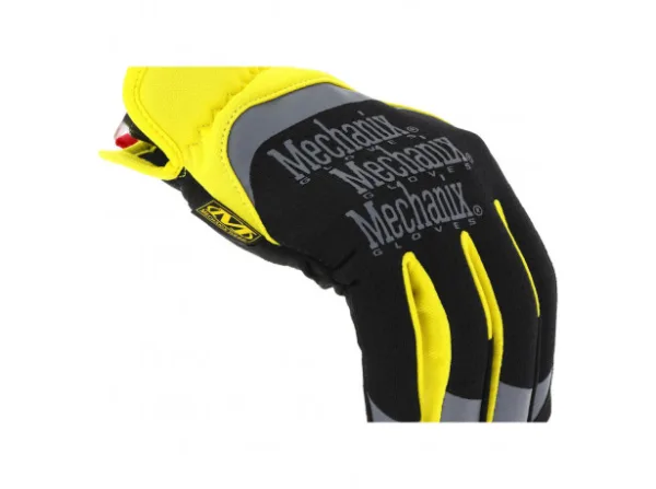 Rękawice Mechanix FastFit YELLOW S Nowa generacja rękawic Mechanix FastFit®, niesamowita kontrola dzięki zastosowaniu syntetycznej skóry o grubości 0.6mm z cząsteczkami węgla, dzięki czemu obsłużysz bez problemu ekran swojego smartfona nie zdejmując rękawic. FastFit® zapewnia idealne dopasowanie, a materiał TrekDry™ zapewni komfort przez długi dzień pracy. Najważniejsze funkcje i elementy rękawicy:Dopasowujący się do kształtu dłoni, oddychający materiał TrekDry® utrzymuje komfort przez cały dzień pracyElastyczne mankiety zapewniają pewne dopasowanieAnatomiczna, dwuczęściowa konstrukcja zapobiega zbijaniu się materiałuZaciśnięta konstrukcja palca poprawia trwałość i wytrzymałość palcówDzięki cząsteczką węgla bez problemu obsłużysz ekrany dotykowe nie zdejmując rękawicySpełnia normę EN388 - 2121XPrzeznaczenie: do użytku ogólnego, konserwacja i naprawa, obsługa sprzętu, dom i ogródMożna prać w pralceWłaściwości: Dzięki cząsteczkom węgla w strukturze materiału, można bez problemu obsługiwać ekrany dotykowe Spełnia normę EN388 - 2121X Deklaracja zgodności CE do pobrania tutaj(ang.)