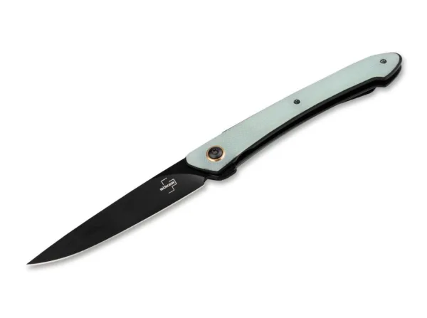 Nóż Böker Plus Urban Spillo Jade G10 Smukły Boker Plus Urban Spillo to niezwykle kompaktowy scyzoryk do codziennego użytku, który można wygodnie nosić i jest mało obszerny. Łożyskowane kulkowe ostrze Spearpoint wykonane z 440C z czarną powłoką obsługiwane jest za pomocą dyskretnego przedniego flippera. Solidny linerlock niezawodnie blokuje ostrze po otwarciu. Scyzoryk posiada łuski rękojeści wykonane z Natural Jade G10, półprzezroczystej oryginalnej odmiany wytrzymałego materiału kompozytowego. Korpus rękojeści jest połączony czarnymi śrubami, a mosiężny pierścień wokół śruby osi ostrza stanowi wizualny akcent. Dostarczany z praktycznym klipsem (do góry/p).