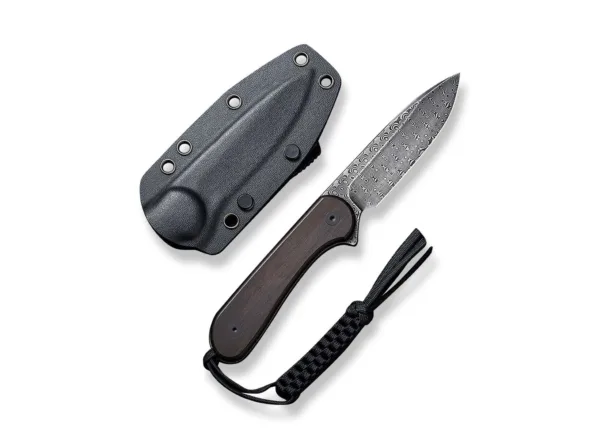 Nóż CIVIVI Fixed Blade Elementum Ebony Damascus Civivi na nowo definiuje prawa żywiołów i przedstawia stały wariant popularnego Elementum. Ostrze typu droppoint wykonane z Damaszku predestynuje nóż do długich wypraw w plener lub do bushcraftu. Rękojeść wykonana z wykwintnego hebanu harmonijnie dopełnia stałe ostrze Elementum. Ze smyczą i dopasowaną osłoną z kydexu oraz klipsem.