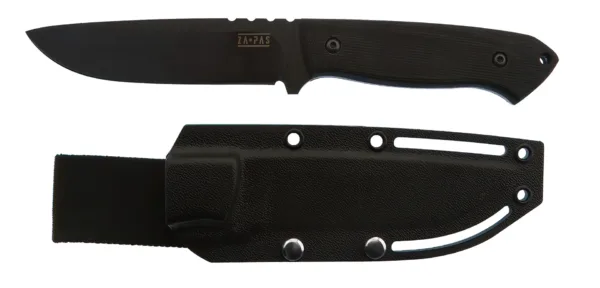 Nóż ZA-PAS Ultra Outdoor Cerakote G10 Black Za-Pas Ultra Outdoor - jak sama nazwa wskazuje, to outdoorowy nóż o konstrukcji full tang, który dzięki uniwersalnemu szerokiemu ostrzu drop point z płaskim szlifem, wykonanym ze stali NMV z powłoką cerakote o wysokiej odporności na korozję, idealnie nadaje się do cięcia wymagającego dużej ostrości i płaskiego profilu ostrza. Dzięki wcięciom na grzbiecie głowni i choilem kontrolnym wbudowanym w ergonomiczną konstrukcję rękojeści z otworem na smycz, użytkownik zachowuje pewną kontrolę nad nożem. Rękojeść wykonana z czarnego tworzywa G10 jest wyjątkowo odporna na warunki atmosferyczne i zapewnia przyjemny i pewny chwyt. Kydexowa pochwa z nylonową szlufką na pasek bezpiecznie chroni nóż podczas przenoszenia. Wyprodukowano w Polsce.