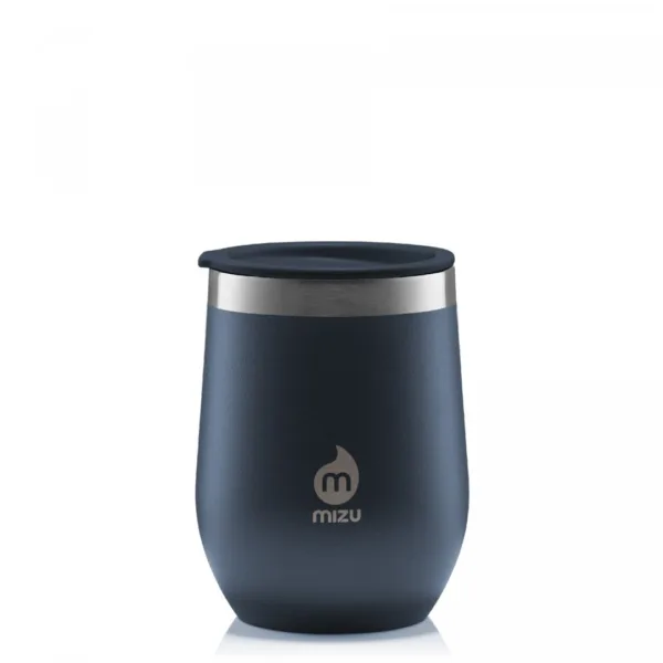 Kubek Mizu Wine Tumbler 330ml Midnight Mizu ulepszył klasyczny kubek do wina do izolowanego produktu, gotowego do wzięcia na wynos.Zawiera pokrywkę z ustnikiem (niezamykany).SPECYFIKACJA TECHNICZNAIzolowany: TakPojemność: 330 mlWysokość: 117 mmŚrednica: 88 mmWaga: 194 gramówPasuje do uchwytu na kubek: Tak