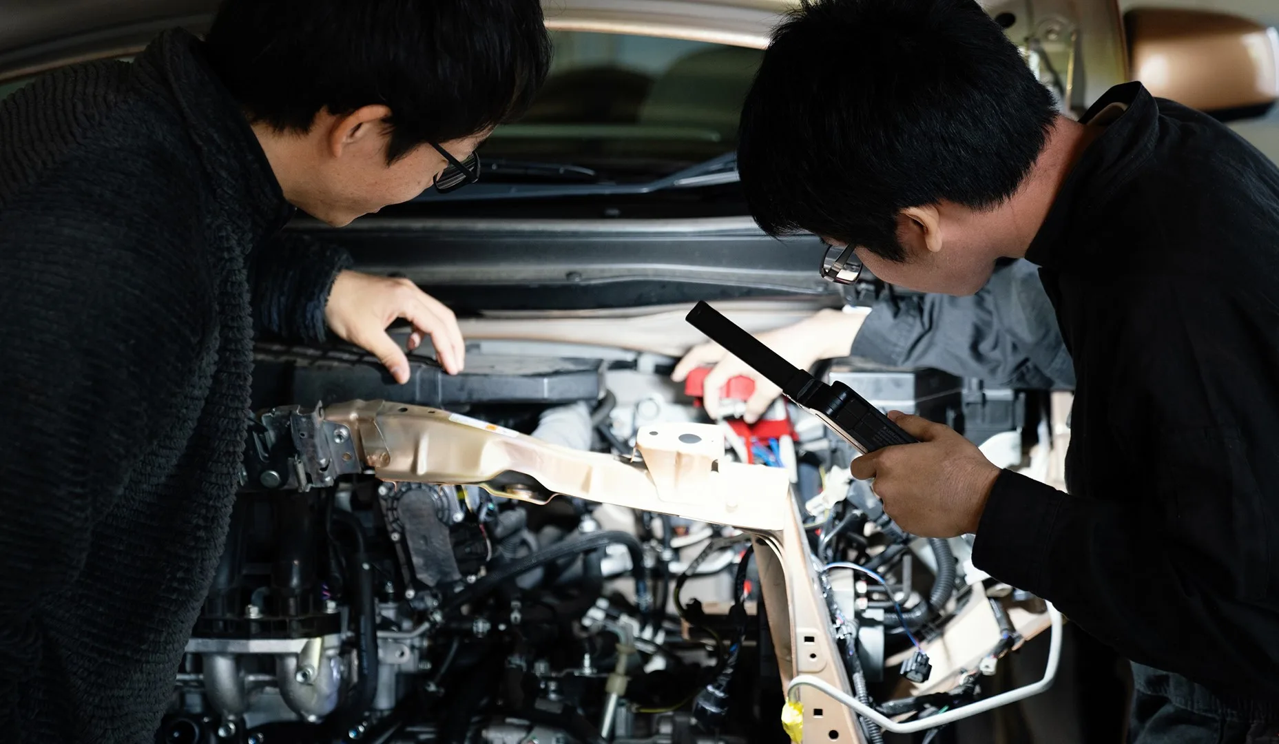 Latarka Ledlenser warsztatowa W7R WORK UV 2 Latarka Ledlenser warsztatowa W7R WORK UV – Latarki – SHARPI – zdjęcie 2