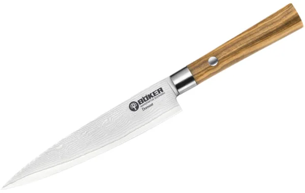 Nóż uniwersalny Böker Damast Olive Klinga o długości 15 cm wykonana ze stali damasceńskiej (37 warstwowej stali). Rękojeści z drewna oliwnego z matowym zakończeniem ze stali szlachetnej. Dostarczany w atrakcyjnej szkatułce upominkowej.