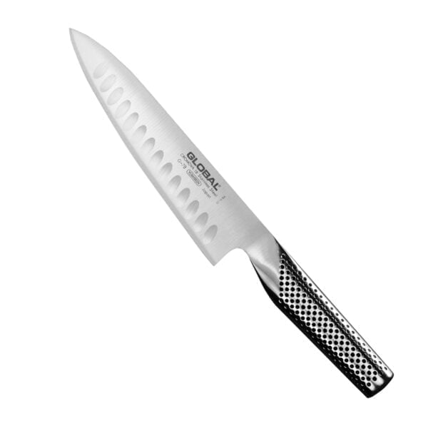 Nóż szefa kuchni żłobiony 18cm | Global G-78 Nóż szefa kuchni żłobiony 18cm | Global G-78
Nóż przeznaczony do różnych zadań, związanych z przygotowywaniem posiłków – zarówno do siekania, jak i do plastrowania czy krojenia w kostkę – szczególnie przydatny podczas pracy z większymi warzywami. Dzięki żłobionemu ostrzu produkty łatwiej odchodzą od noża. Wysokiej jakości nóż szefa stanowi nieodzowny element wyposażenia kuchni.
Dane techniczne:
Ostrze - Stal nierdzewna CROMOVA 18Rękojeść - stalowa wypełniona piaskiemTwardość - 56-58 HRCDługość całkowita - 30,5 cmDługość ostrza - 18,0 cmSzerokość klingi - 4,2 cmGrubość klingi - 2,0 mmSposób ostrzenia - szlif dwustronny symetrycznyWaga - 160 g