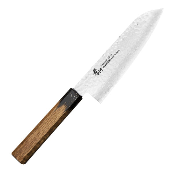 Sakai Takayuki Urushi VG-10 Kokushin Nóż Santoku 17 cm Sakai Takayuki Urushi VG-10 Kokushin Nóż Santoku 17 cm
Wielofunkcyjny japoński nóż kuchenny, przeznaczony do krojenia warzyw, mięsa i ryb. Posiada obniżony czubek, który znacznie ułatwia szatkowanie, oraz szerokie ostrze, na które można zgarnąć pokrojone produkty, żeby je przenieść np. do sałatki. Doskonale się sprawdza w każdych warunkach pracy, ponieważ dzięki wysoko położonej rękojeści palce nie dotykają deski ani jedzenia.
Dane techniczne:
Ostrze - nierdzewna stal VG-10 okuta warstwami stali nierdzewnejRękojeść - ręcznie lakierowane drewno dębuTwardość - 60-61 HRCDługość całkowita - 31,5 cmDługość ostrza - 17,0 cmSzerokość klingi - 4,7 cmGrubość klingi - 1,8 mmSposób ostrzenia - szlif dwustronny symetrycznyWaga - ok. 145 g