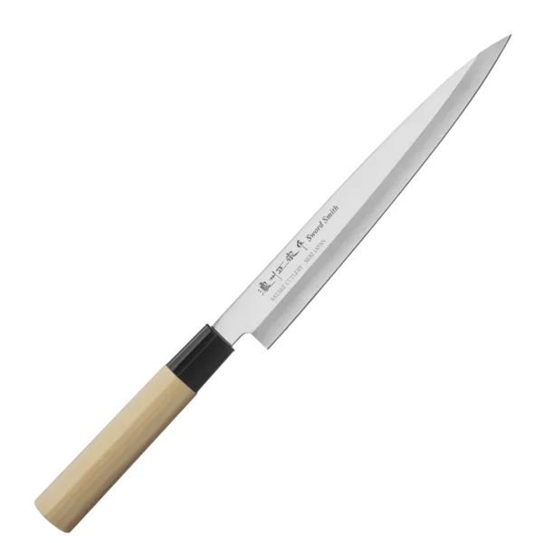 Satake S/D 420J2 Nóż Yanagi-Sashimi 21cm Satake Sashimi & Deba Nóż Yanagi-Sashimi 21 cm
Nóż do sashimi (Yanagi) to tradycyjny japoński nóż, który służy do krojenia świeżych filetów na niemal przezroczyste plastry. Znakomicie się sprawdza podczas przygotowywania sushi, rybnego carpaccio oraz innych potraw z bardzo delikatnych składników. Długie, wąskie i sztywne ostrze zapewnia drobiazgową precyzję, a jednostronny szlif – czyste cięcie. Nożem Yanagi najlepiej wykonywać jednostajny ruch w jednym kierunku: do siebie.
Dane techniczne:
Ostrze - stal 420J2Rękojeść - drewno magnoliowe pierścień z tworzywaTwardość - 56 HRC +/- 1Długość całkowita - 33,8 cmDługość ostrza - 21 cmSzerokość klingi - 2,9 cmGrubość klingi - ok. 23 mmSposób ostrzenia - szlif jednostronny praworęcznyWaga - ok. 80 g