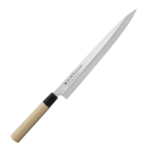 Satake S/D 420J2 Nóż Yanagi-Sashimi 27cm Satake Sashimi & Deba Nóż Yanagi-Sashimi 27cm
Nóż do sashimi (Yanagi) to tradycyjny japoński nóż, który służy do krojenia świeżych filetów na niemal przezroczyste plastry. Znakomicie się sprawdza podczas przygotowywania sushi, rybnego carpaccio oraz innych potraw z bardzo delikatnych składników. Długie, wąskie i sztywne ostrze zapewnia drobiazgową precyzję, a jednostronny szlif – czyste cięcie. Nożem Yanagi najlepiej wykonywać jednostajny ruch w jednym kierunku: do siebie.
Dane techniczne:
Ostrze - stal 420J2Rękojeść - drewno magnoliowe pierścień z tworzywaTwardość - 56 HRC +/- 1Długość całkowita - 40,7 cmDługość ostrza - 27 cmSzerokość klingi - 2,3 cmGrubość klingi - ok. 3 mmSposób ostrzenia - szlif jednostronny praworęcznyWaga - ok. 120 g
