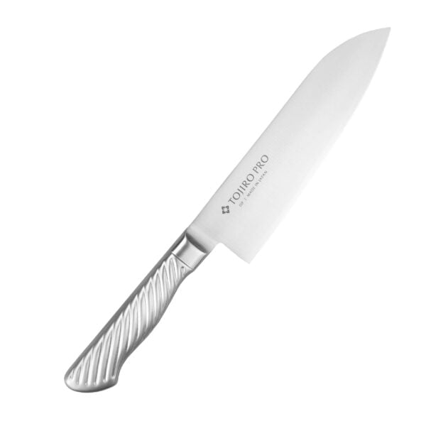 Tojiro Pro Western VG-10 Nóż Santoku 17 cm Nóż kuchenny Tojiro Pro VG-10 Nóż Santoku 17 cm
Japoński nóż o wszechstronnym zastosowaniu, przeznaczony głównie do mięsa, warzyw i ryb. Ponieważ posiada cienkie ostrze, znakomicie się też sprawdzi przy krojeniu chleba, plastrowaniu owoców czy siekaniu ziół. Duża klinga ułatwia przenoszenie pokrojonych produktów do salaterki lub na patelnię.
Dane techniczne:
Ostrze - laminat 3 warstwowy - rdzeń z VG-10 Rękojeść - stal nierdzewna ,,wzór tornado" zapobiega zsuwaniu się mokrej lub tłustej dłoniTwardość - 60 HRC +/- 1Długość całkowita - 29,9 cmDługość ostrza - 17,0 cmSzerokość klingi - 4,5 cmGrubość klingi - 1,7 mmSposób ostrzenia - szlif dwustronny symetrycznyWaga - ok. 140 g