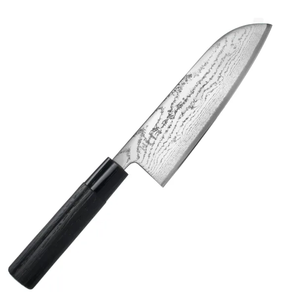 Tojiro Shippu Black VG-10 Nóż Santoku 16,5 cm Nóż kuchenny Santoku 16,5 cm Tojiro Shippu Black 
Wielofunkcyjny japoński nóż kuchenny, przeznaczony do krojenia warzyw, mięsa i ryb. Posiada obniżony czubek, który znacznie ułatwia szatkowanie, oraz szerokie ostrze, na które można zgarnąć pokrojone produkty, żeby je przenieść np. do sałatki. Doskonale się sprawdza w każdych warunkach pracy, ponieważ dzięki wysoko położonej rękojeści palce nie dotykają deski ani jedzenia.
Dane techniczne:
Ostrze - stal 63 warstwowa rdzeń VG-10 Twardość - 60 HRC +/- 1Długość całkowita - 30 cmDługość ostrza - 16,5 cmSzerokość klingi - 5 cmGrubość klingi - ok. 2,4 mmWaga - ok. 110 g