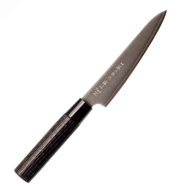 Tojiro Zen Black VG-10 Nóż uniwersalny 13cm Nóż kuchenny uniwersalny 13 cm Tojiro Zen Black
Wszechstronny nóż kuchenny, przeznaczony do pracy z produktami małej i średniej wielkości, takich jak rzodkiewka czy cytryna. Doskonale się sprawdza podczas cięcia marchewki w kostkę, krojenia oliwek lub małego pieczywa. Tradycyjna rękojeść w stylu japońskim jest bardzo lekka i świetnie dopasowana do kształtu dłoni.
Dane techniczne:
Ostrze -  laminat 3 warstwowy - rdzeń z VG-10Twardość - 60 HRC +/- 1Długość całkowita - 24,7 cmDługość ostrza - 13 cmSzerokość klingi - 3,7 cmGrubość klingi - ok. 2 mmWaga - ok. 40 g