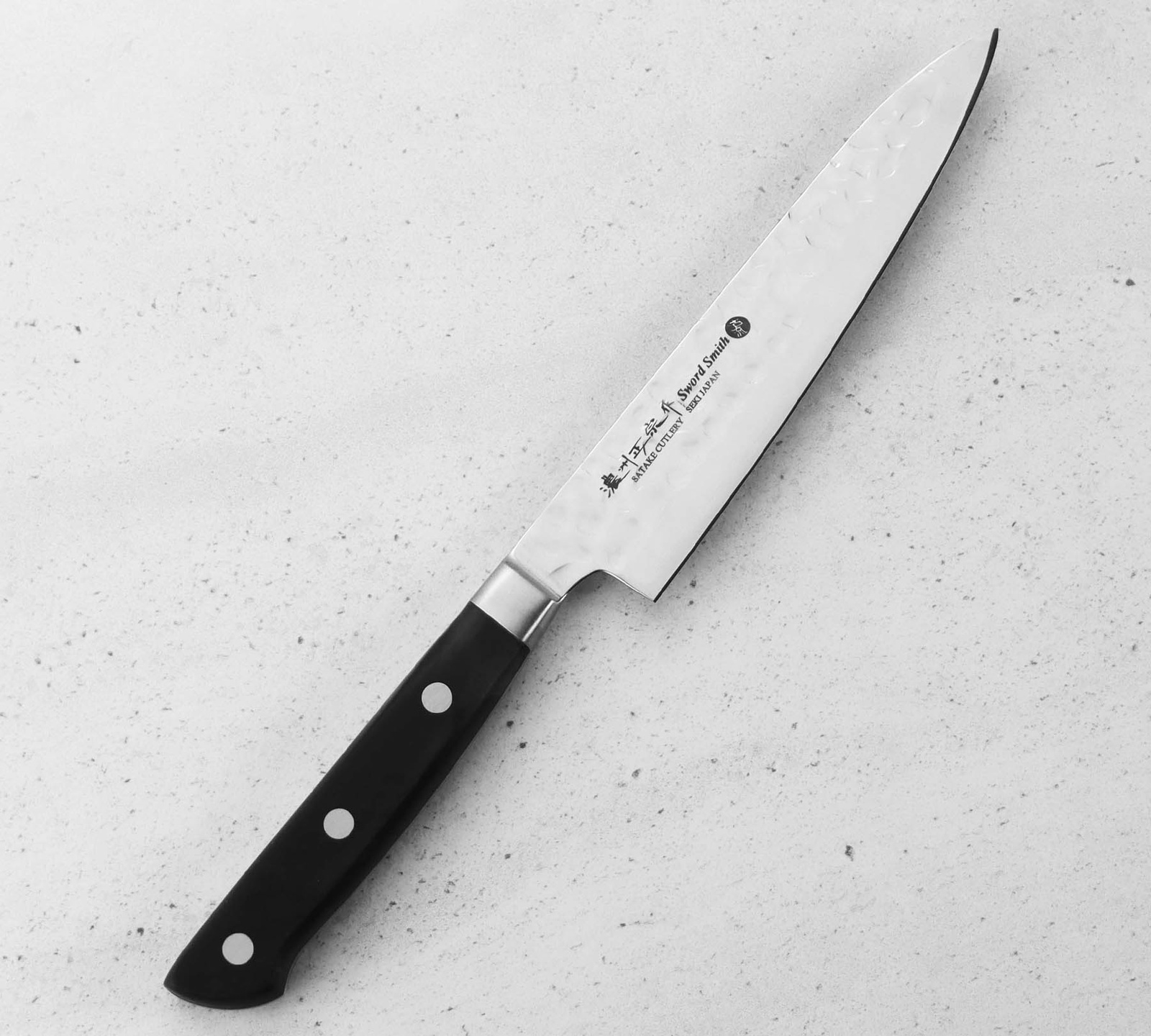 Satake Noushu Nóż uniwersalny 13,5cm w drewnianym pudełku 3 5 cm w drewnianym pudełku