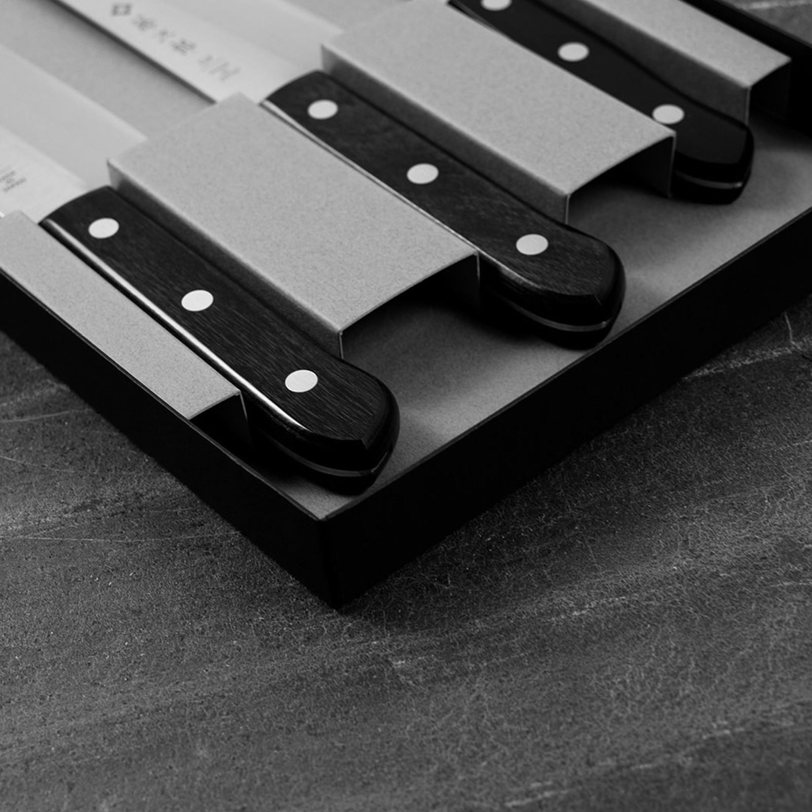 Tojiro DP3 Eco Uniwersalny 13 cm + Santoku 17 cm + Szefa kuchni 18 cm 3 FT-014