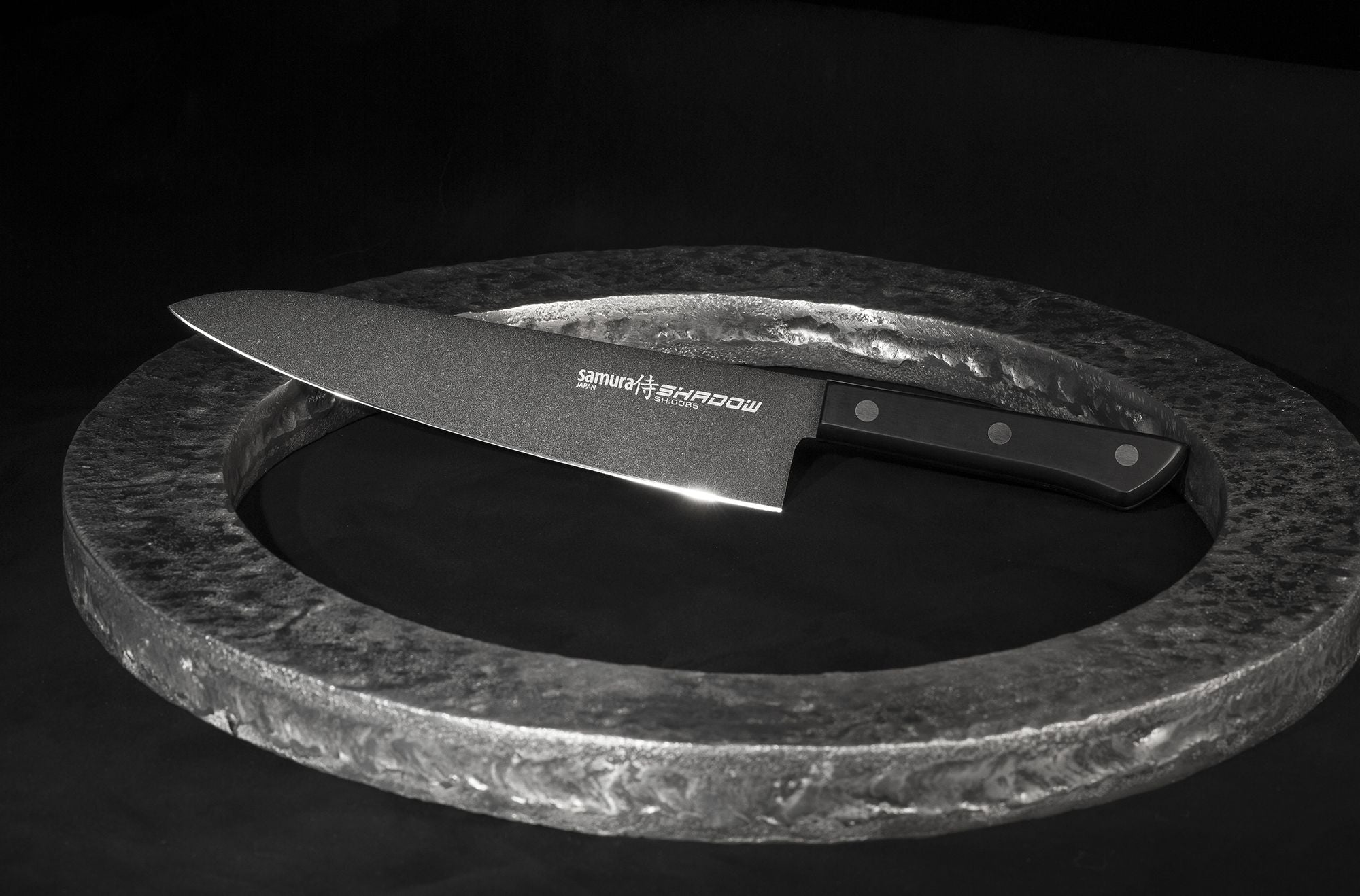 Samura SHADOW Chef's knife with black non-stick coating 8.2 Samura SHADOW Chef's knife with black non-stick coating 8.2