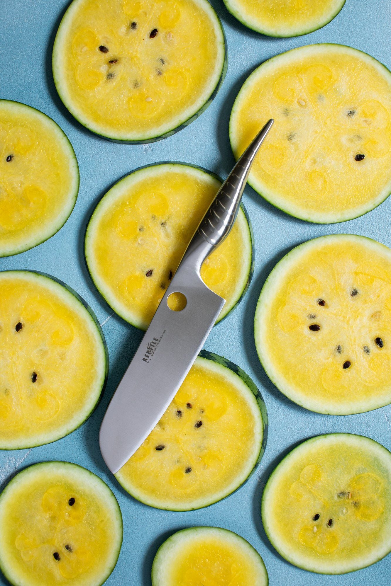 Samura REPTILE Chef's knife 7.9 co czyni go niezbędnym nożem zarówno dla profesjonalnych szefów kuchni