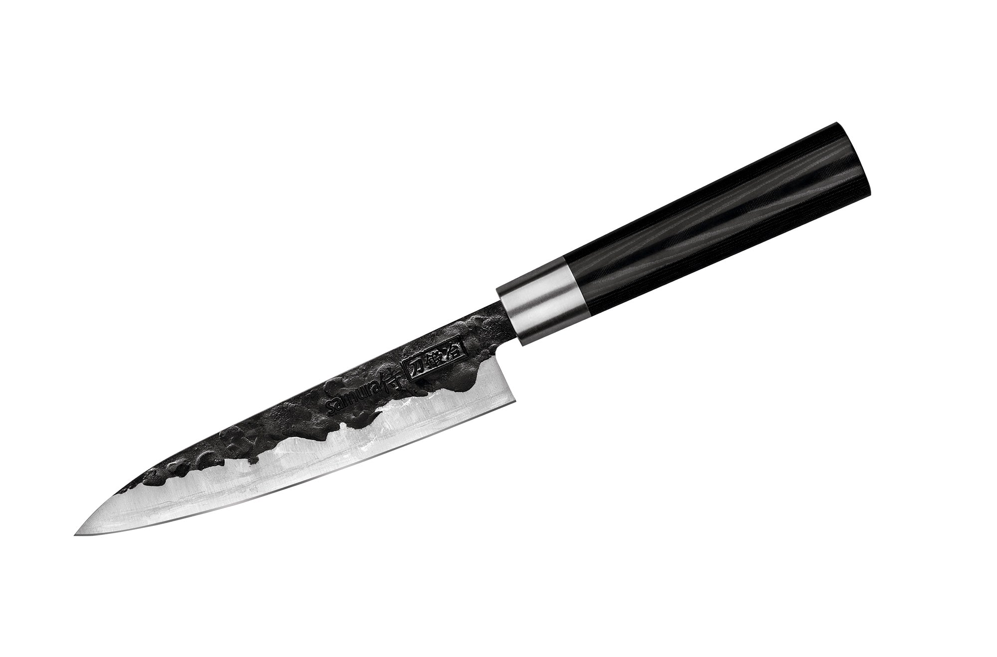 Samura BLACKSMITH Utility knife 6.4 Nóż uniwersalny Samura Blacksmith to wszechstronne narzędzie kuchenne przeznaczone do szerokiego zakresu codziennych zadań. Nadaje się do krojenia warzyw i owoców